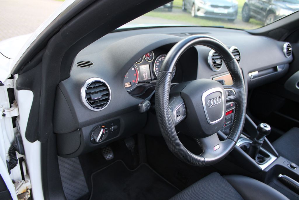 Audi A3 1.8,S line Cab,Navi,Leder,Xenon,Sitzh,Parks,,, Schaltgetriebe, aus dem Bestand von Hölscher Automobile Nordkirchen-Capelle — Ansicht 9