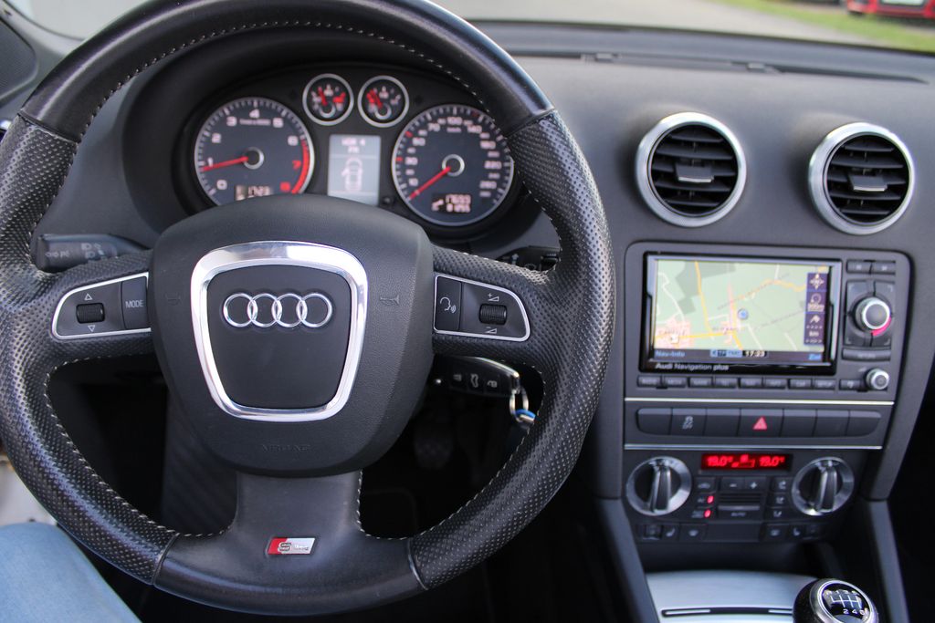 Audi A3 1.8,S line Cab,Navi,Leder,Xenon,Sitzh,Parks,,, Schaltgetriebe, aus dem Bestand von Hölscher Automobile Nordkirchen-Capelle — Ansicht 12