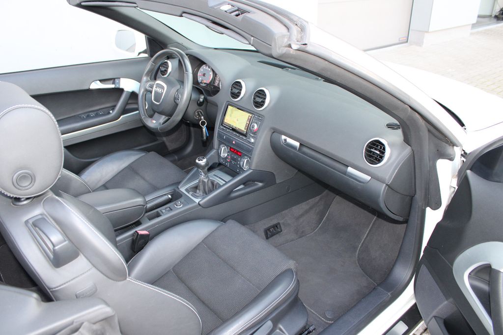 Audi A3 1.8,S line Cab,Navi,Leder,Xenon,Sitzh,Parks,,, Schaltgetriebe, aus dem Bestand von Hölscher Automobile Nordkirchen-Capelle — Ansicht 13
