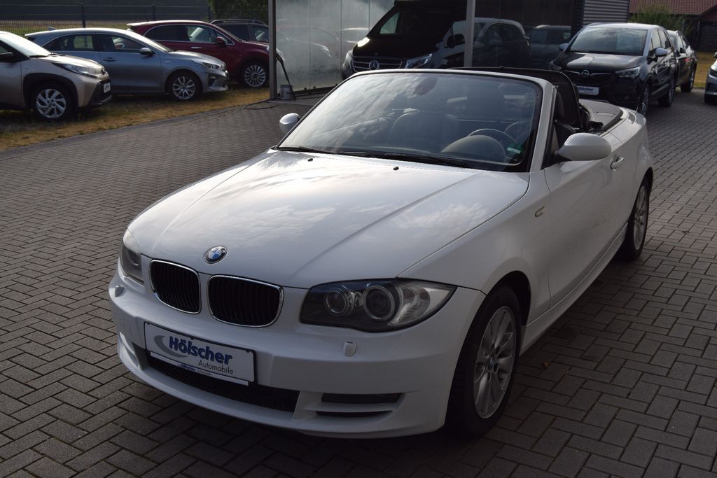BMW 118i Cabrio;Xenon,Leder,Sitzh,Parks,Klimaautom., Schaltgetriebe, aus dem Bestand von Hölscher Automobile Nordkirchen-Capelle — Ansicht 3