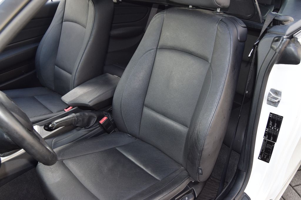 BMW 118i Cabrio;Xenon,Leder,Sitzh,Parks,Klimaautom., Schaltgetriebe, aus dem Bestand von Hölscher Automobile Nordkirchen-Capelle — Ansicht 11