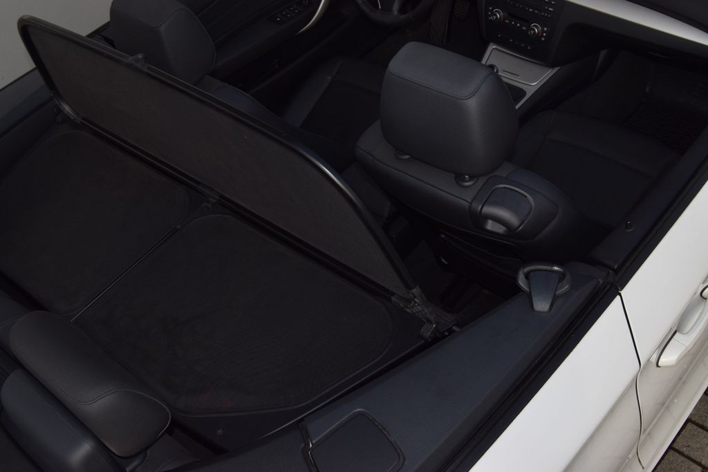 BMW 118i Cabrio;Xenon,Leder,Sitzh,Parks,Klimaautom., Schaltgetriebe, aus dem Bestand von Hölscher Automobile Nordkirchen-Capelle — Ansicht 15