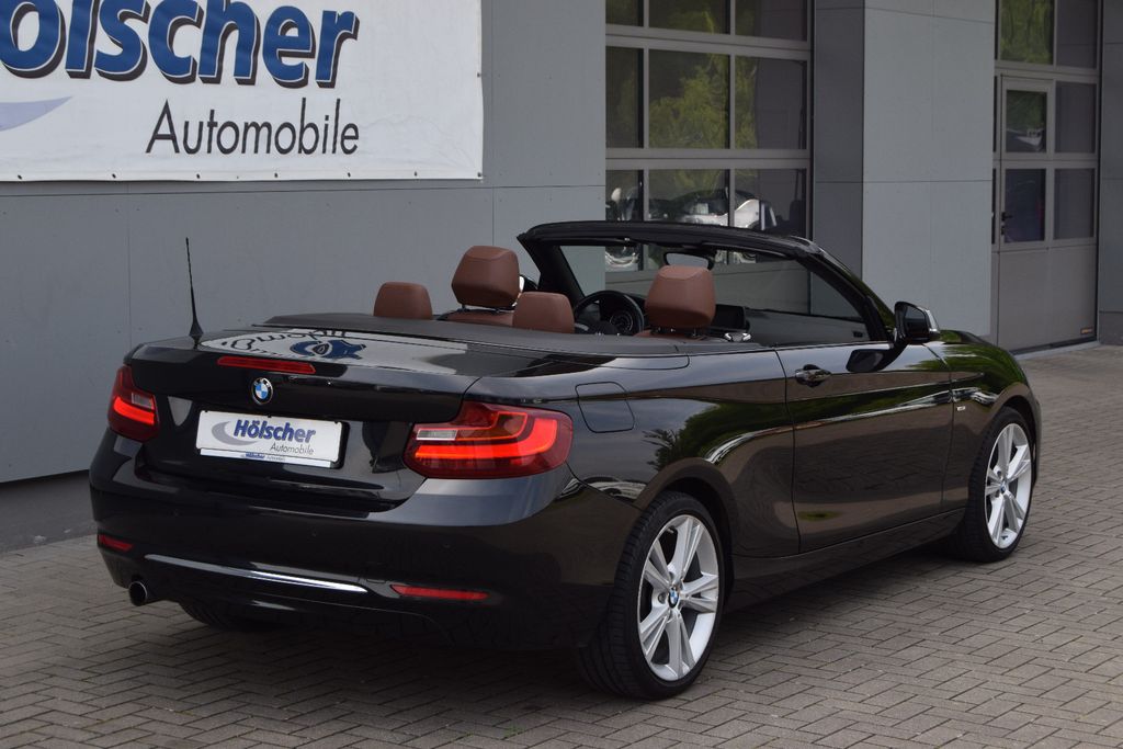 BMW 220i Cabrio Luxury Line!AUTOMATIK!, Automatik, aus dem Bestand von Hölscher Automobile Nordkirchen-Capelle — Ansicht 2