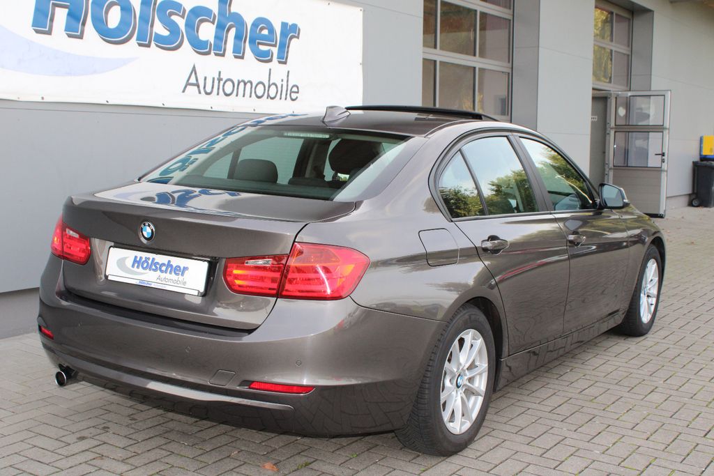 BMW 318d Modern Line!AUTOMATIK!Navi,Schiebed,Sitzh,,, Automatik, aus dem Bestand von Hölscher Automobile Nordkirchen-Capelle — Ansicht 2