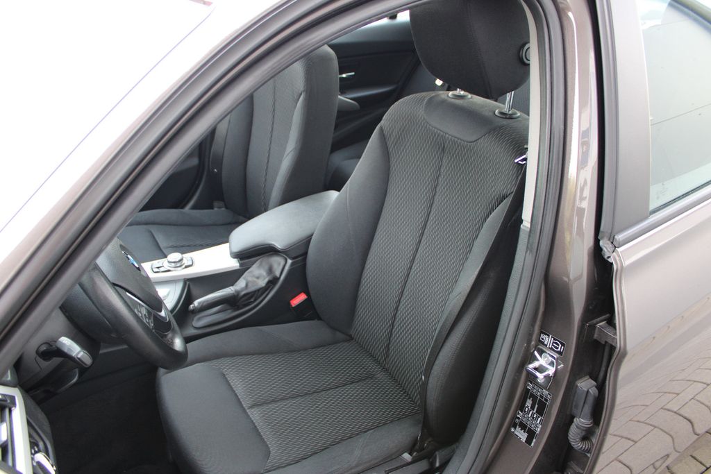 BMW 318d Modern Line!AUTOMATIK!Navi,Schiebed,Sitzh,,, Automatik, aus dem Bestand von Hölscher Automobile Nordkirchen-Capelle — Ansicht 11