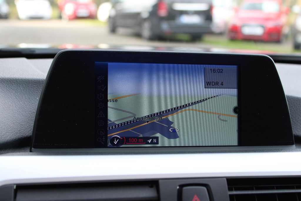 BMW 318d Modern Line!AUTOMATIK!Navi,Schiebed,Sitzh,,, Automatik, aus dem Bestand von Hölscher Automobile Nordkirchen-Capelle — Ansicht 13