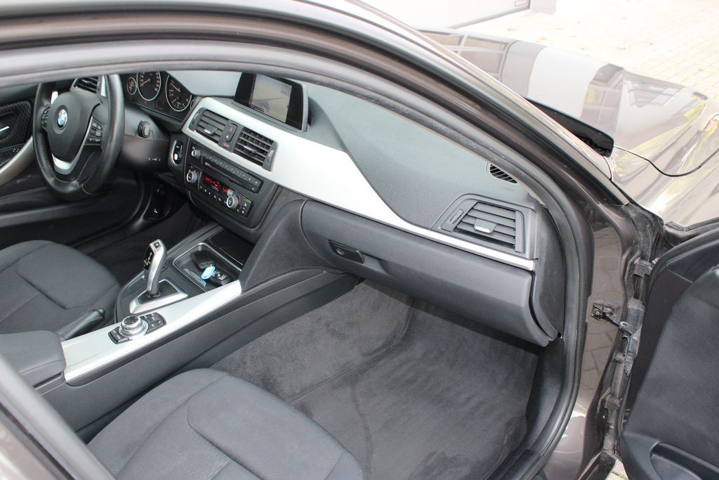 BMW 318d Modern Line!AUTOMATIK!Navi,Schiebed,Sitzh,,, Automatik, aus dem Bestand von Hölscher Automobile Nordkirchen-Capelle — Ansicht 15