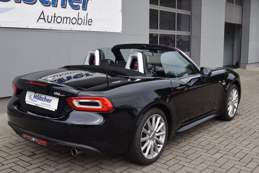 Fiat 124 Spider!!AUTOMATIK!!Navi,Leder,Xenon,Kam,,,,,, Automatik, aus dem Bestand von Hölscher Automobile Nordkirchen-Capelle — Ansicht 2