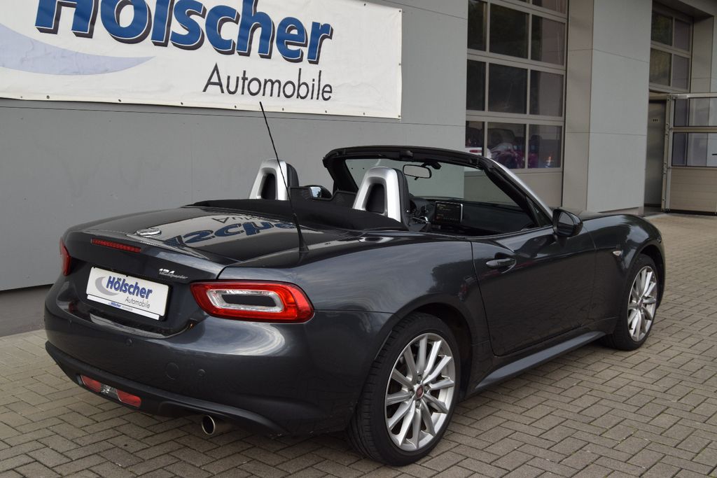 Fiat 124 Spider Lusso!!AUTOMATIK!!Navi,Leder,Xenon ,,, Automatik, aus dem Bestand von Hölscher Automobile Nordkirchen-Capelle — Ansicht 2