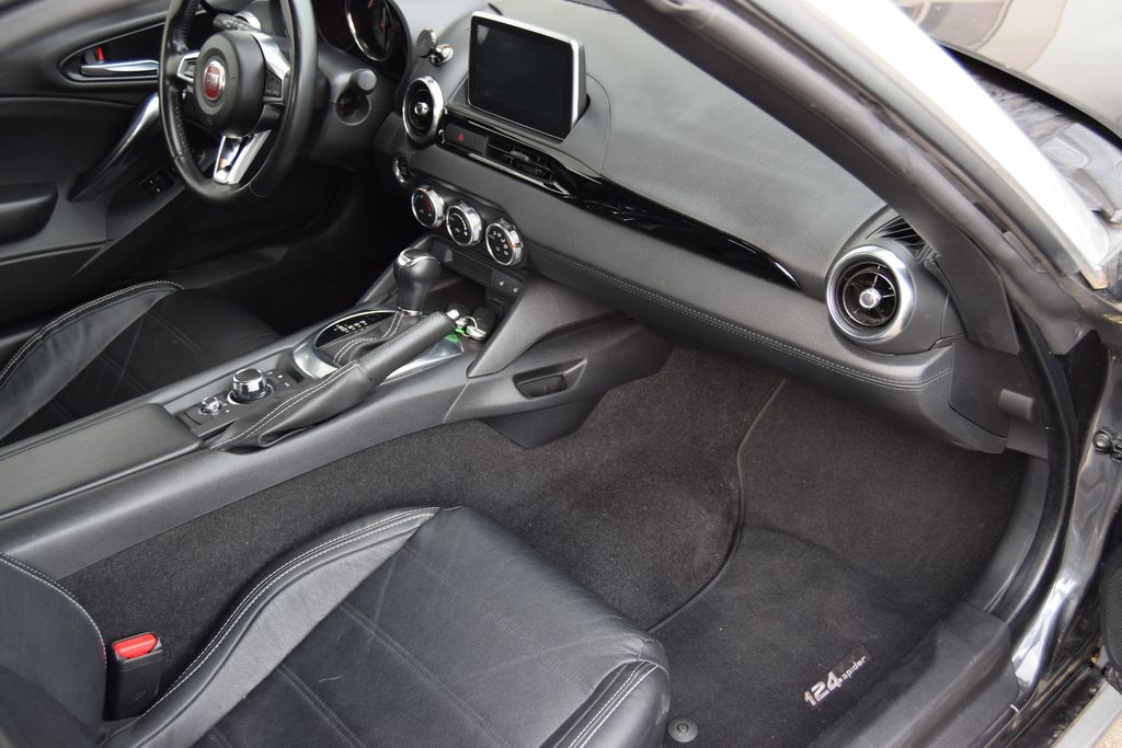 Fiat 124 Spider Lusso!!AUTOMATIK!!Navi,Leder,Xenon ,,, Automatik, aus dem Bestand von Hölscher Automobile Nordkirchen-Capelle — Ansicht 13