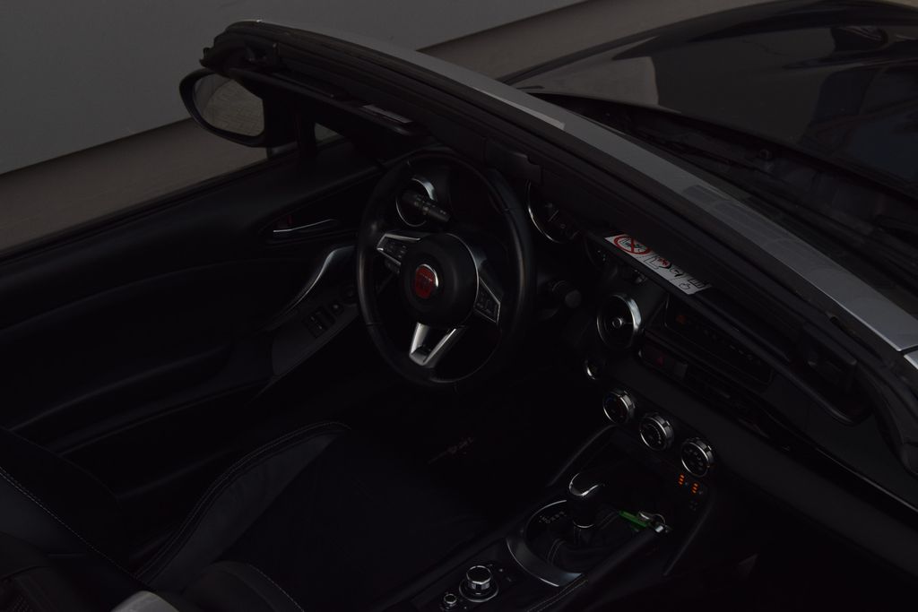 Fiat 124 Spider Lusso!!AUTOMATIK!!Navi,Leder,Xenon ,,, Automatik, aus dem Bestand von Hölscher Automobile Nordkirchen-Capelle — Ansicht 14