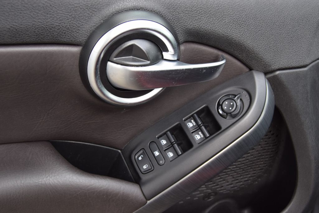 Fiat 500X Lounge,Navi,Leder,Sitz&Lenkradh,Klimaautom,, Schaltgetriebe, aus dem Bestand von Hölscher Automobile Nordkirchen-Capelle — Ansicht 7