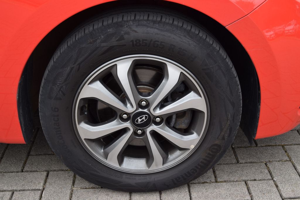 Hyundai i20 1.0 T-GDI 74kW,Parks,Sitz&Lenkradh,LM,Felg,,, Schaltgetriebe, aus dem Bestand von Hölscher Automobile Nordkirchen-Capelle — Ansicht 6