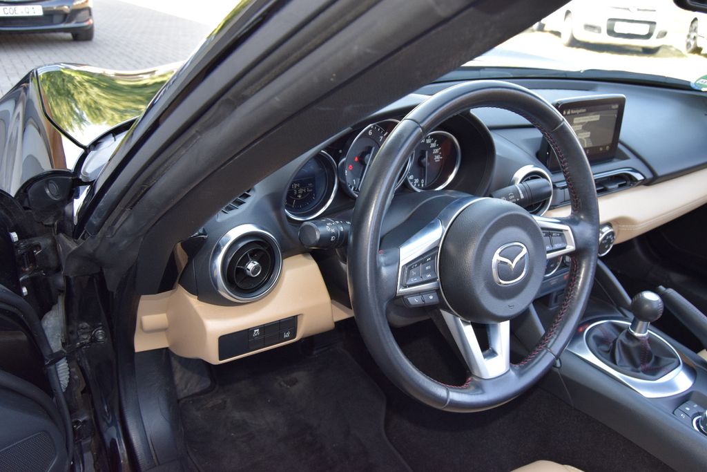 Mazda MX-5 Sakura,Navi,Leder,LED,Parks,Sitzh,,,,, Schaltgetriebe, aus dem Bestand von Hölscher Automobile Nordkirchen-Capelle — Ansicht 10