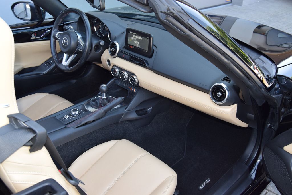 Mazda MX-5 Sakura,Navi,Leder,LED,Parks,Sitzh,,,,, Schaltgetriebe, aus dem Bestand von Hölscher Automobile Nordkirchen-Capelle — Ansicht 13