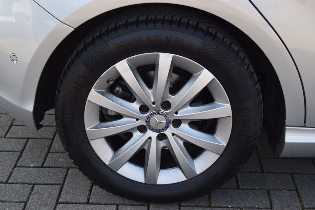 MERCEDES-BENZ A 180 !AUTOM!Navi,Leder,Sitzh,Parks,V&H,Allwett,, Automatik, aus dem Bestand von Hölscher Automobile Nordkirchen-Capelle — Ansicht 6