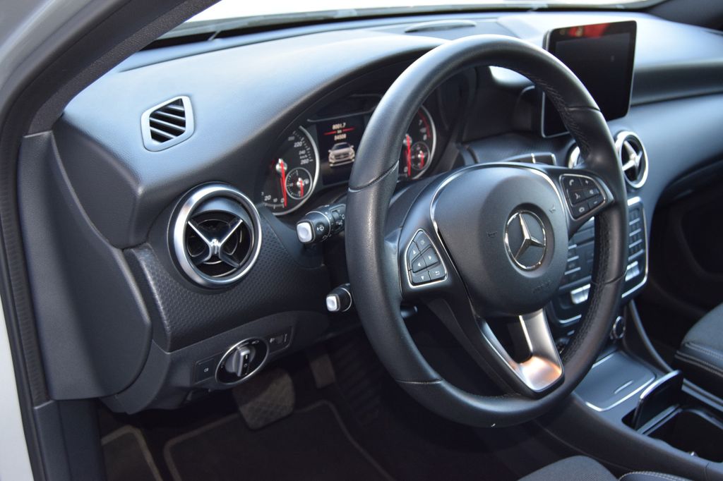 MERCEDES-BENZ A 180 !AUTOM!Navi,Leder,Sitzh,Parks,V&H,Allwett,, Automatik, aus dem Bestand von Hölscher Automobile Nordkirchen-Capelle — Ansicht 8