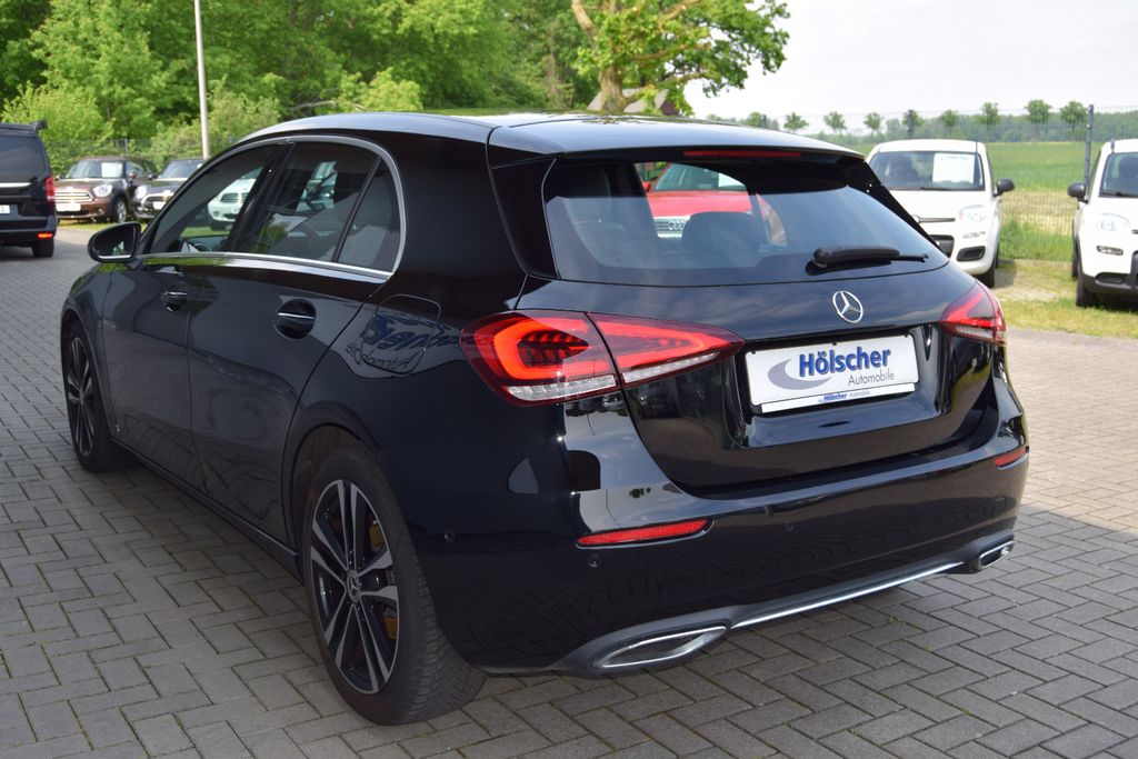 MERCEDES-BENZ A 180!AUTOMATIK!Navi,Leder,Xenon,Parks,V&H,,,,,,, Automatik, aus dem Bestand von Hölscher Automobile Nordkirchen-Capelle — Ansicht 4