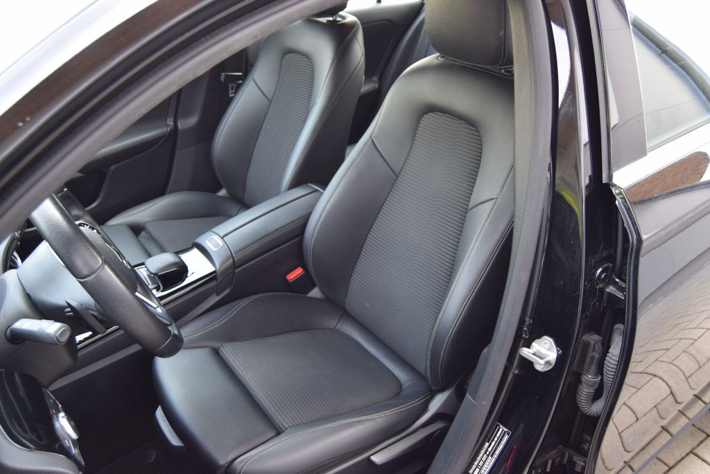 MERCEDES-BENZ A 180!AUTOMATIK!Navi,Leder,Xenon,Parks,V&H,,,,,,, Automatik, aus dem Bestand von Hölscher Automobile Nordkirchen-Capelle — Ansicht 10