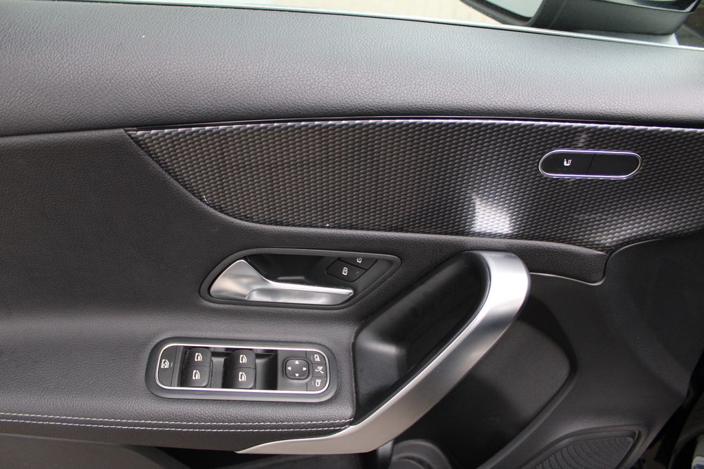 MERCEDES-BENZ A 200!AUTOMATIK!Navi,Kam,Leder,LED,Siztzh,Parks,, Automatik, aus dem Bestand von Hölscher Automobile Nordkirchen-Capelle — Ansicht 9