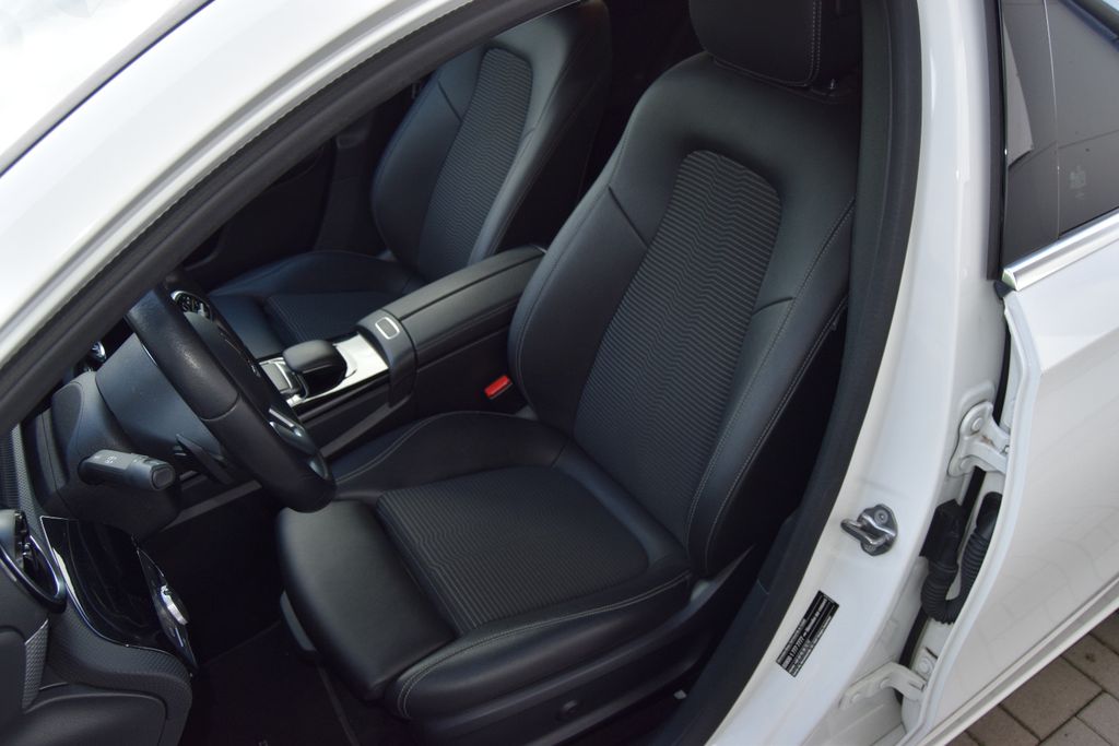 MERCEDES-BENZ A 220 Progressive!AUTOMATIK!Navi,Standh,Leder..., Automatik, aus dem Bestand von Hölscher Automobile Nordkirchen-Capelle — Ansicht 9
