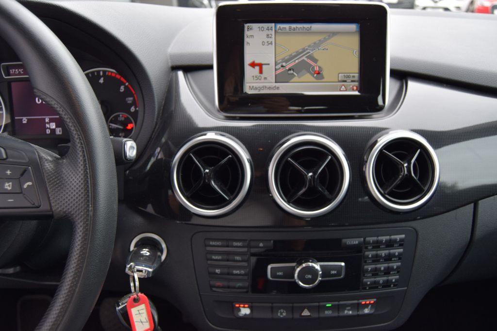 MERCEDES-BENZ B 180 CDI !AUTOMATIK! Edition 1,Navi,Xenon,Sitzh, Automatik, aus dem Bestand von Hölscher Automobile Nordkirchen-Capelle — Ansicht 12