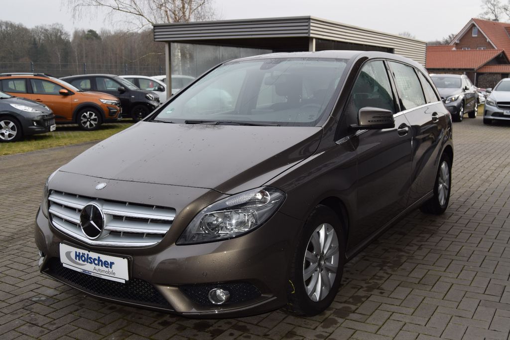 MERCEDES-BENZ B 180 Style!AUTOMATIK!AHK,Navi,Parks,V&H,,,,,,,,, Automatik, aus dem Bestand von Hölscher Automobile Nordkirchen-Capelle — Ansicht 3
