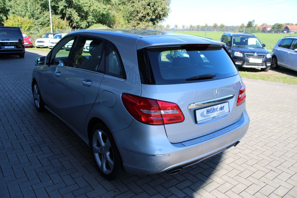 MERCEDES-BENZ B 200!AUTOMATIK!NAVI;LEDER;PARKS;V&H,SITZH;, Schaltgetriebe, aus dem Bestand von Hölscher Automobile Nordkirchen-Capelle — Ansicht 4