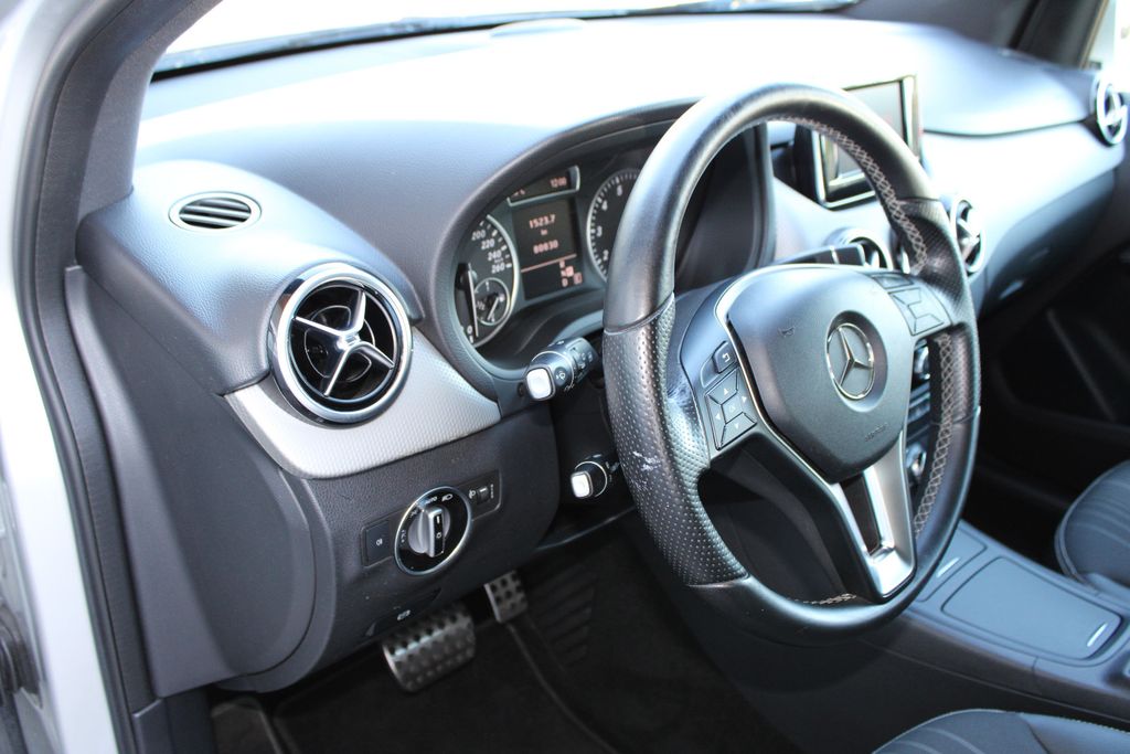MERCEDES-BENZ B 200!AUTOMATIK!NAVI;LEDER;PARKS;V&H,SITZH;, Schaltgetriebe, aus dem Bestand von Hölscher Automobile Nordkirchen-Capelle — Ansicht 8