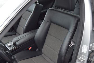 MERCEDES-BENZ E 200 BlueEFFICIENCY      !!HECKSCHADEN!!, Automatik, aus dem Bestand von Hölscher Automobile Nordkirchen-Capelle — Ansicht 2