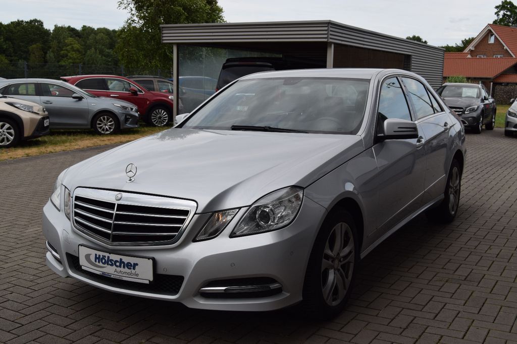 MERCEDES-BENZ E 200 Limousine !AUTOMATIK!Navi, Leder,Xenon,,,,, Automatik, aus dem Bestand von Hölscher Automobile Nordkirchen-Capelle — Ansicht 3