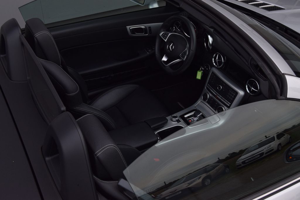 MERCEDES-BENZ SLC 180!AUTOMATIK!Navi,Xenon,Panorama,Leder,, Automatik, aus dem Bestand von Hölscher Automobile Nordkirchen-Capelle — Ansicht 11