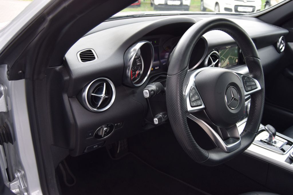 MERCEDES-BENZ SLC 180!AUTOMATIK!Navi,Xenon,Panorama,Leder,, Automatik, aus dem Bestand von Hölscher Automobile Nordkirchen-Capelle — Ansicht 12