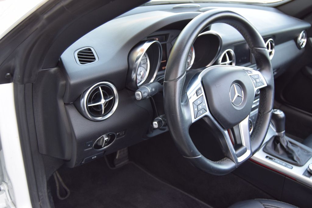 MERCEDES-BENZ SLK 200 !AUTOMAIK! Edition;Navi,Leder,Xenon,,,,, Automatik, aus dem Bestand von Hölscher Automobile Nordkirchen-Capelle — Ansicht 12
