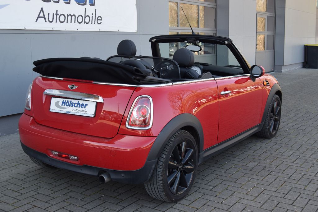 MINI Cooper Cabrio,Leder,Parks,Sitzh,LM,Felg,Allwett,, Schaltgetriebe, aus dem Bestand von Hölscher Automobile Nordkirchen-Capelle — Ansicht 2