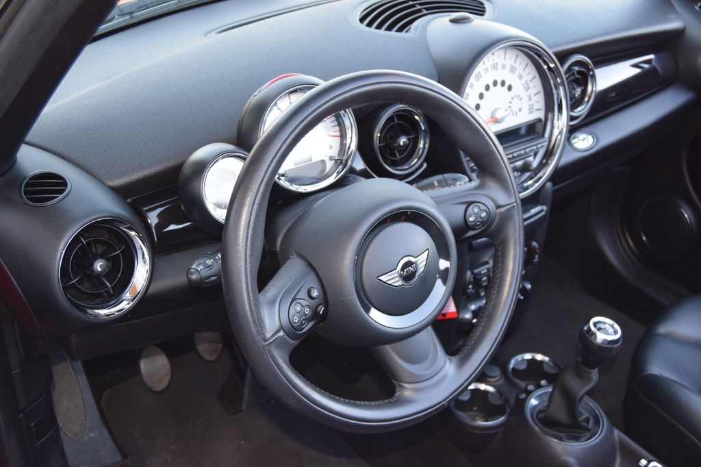 MINI Cooper Cabrio,Leder,Parks,Sitzh,LM,Felg,Allwett,, Schaltgetriebe, aus dem Bestand von Hölscher Automobile Nordkirchen-Capelle — Ansicht 9