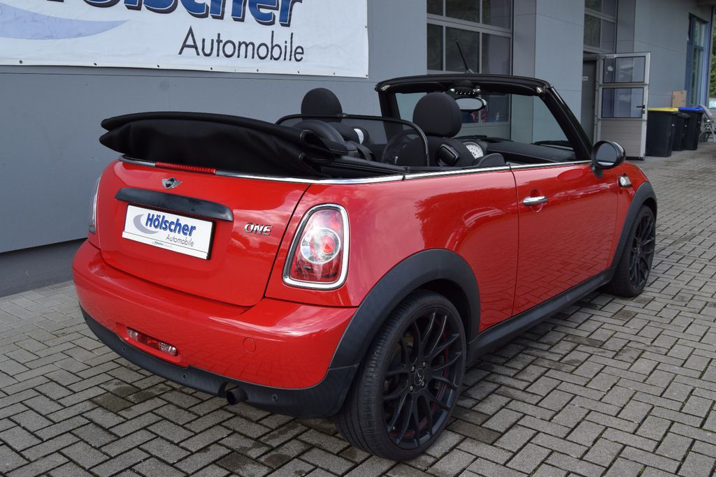 MINI One Cabrio Highgate, Schaltgetriebe, aus dem Bestand von Hölscher Automobile Nordkirchen-Capelle — Ansicht 2