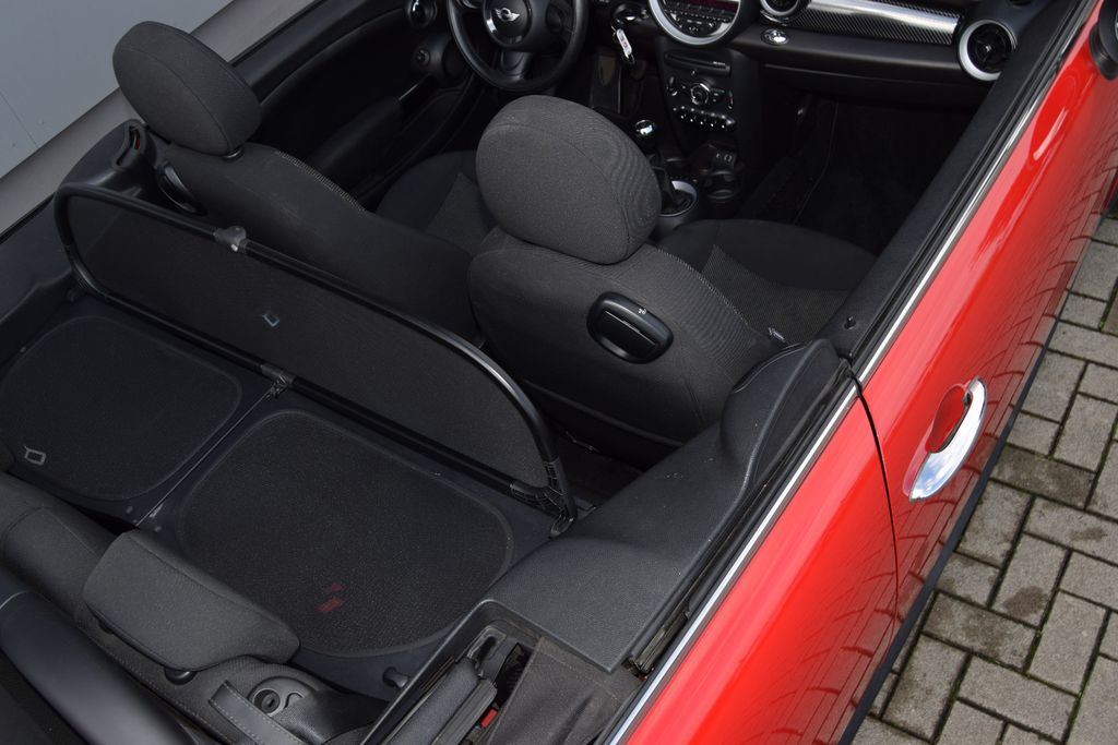 MINI One Cabrio Highgate, Schaltgetriebe, aus dem Bestand von Hölscher Automobile Nordkirchen-Capelle — Ansicht 9