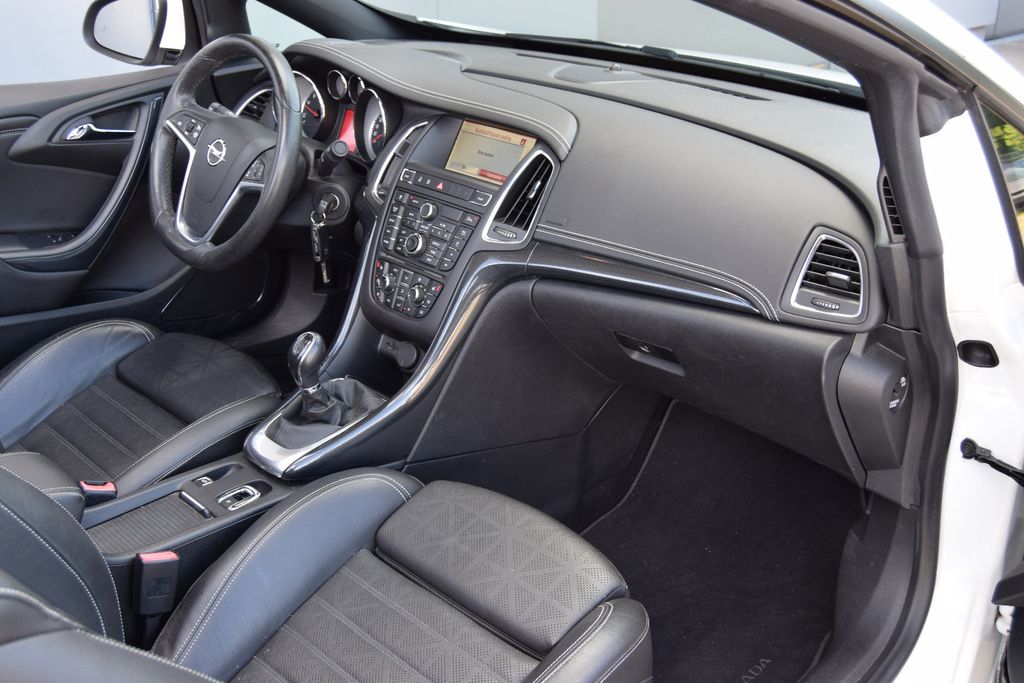 Opel Cascada, INNOVATION,Navi,Leder,Xenon Sitzlüftung, Schaltgetriebe, aus dem Bestand von Hölscher Automobile Nordkirchen-Capelle — Ansicht 15