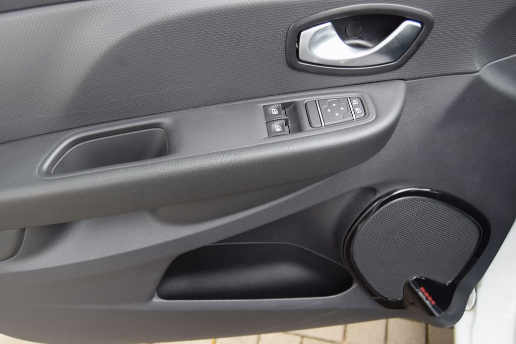 Renault Clio IV Limited, Schaltgetriebe, aus dem Bestand von Hölscher Automobile Nordkirchen-Capelle — Ansicht 8