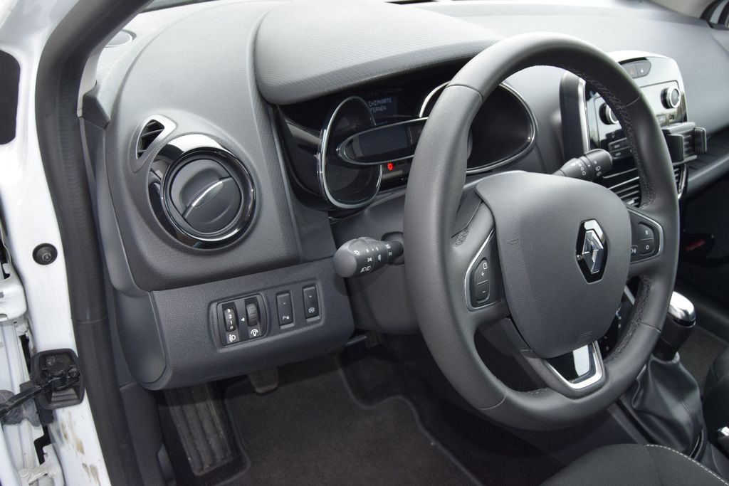 Renault Clio IV Limited, Schaltgetriebe, aus dem Bestand von Hölscher Automobile Nordkirchen-Capelle — Ansicht 9