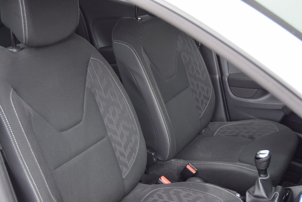 Renault Clio IV Limited, Schaltgetriebe, aus dem Bestand von Hölscher Automobile Nordkirchen-Capelle — Ansicht 15