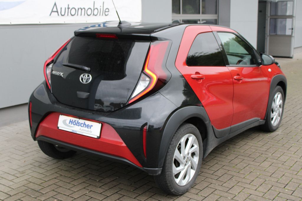 Toyota Aygo (X) 1.0-l-VVT-i Pulse S-CVT, Automatik, aus dem Bestand von Hölscher Automobile Nordkirchen-Capelle — Ansicht 2