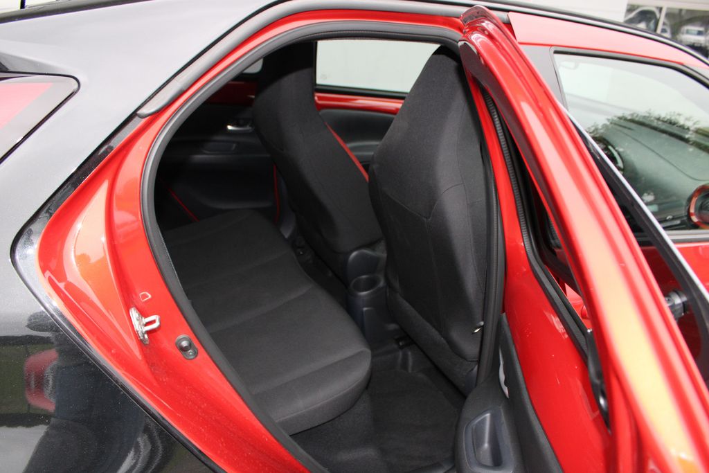 Toyota Aygo (X) 1.0-l-VVT-i Pulse S-CVT, Automatik, aus dem Bestand von Hölscher Automobile Nordkirchen-Capelle — Ansicht 15
