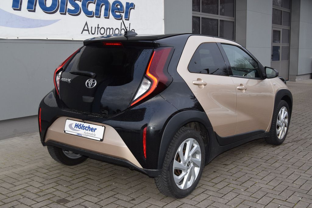 Toyota Aygo X Pulse!AUTOMATIK!Kam,Sitzh,Navi,,,,, Automatik, aus dem Bestand von Hölscher Automobile Nordkirchen-Capelle — Ansicht 2