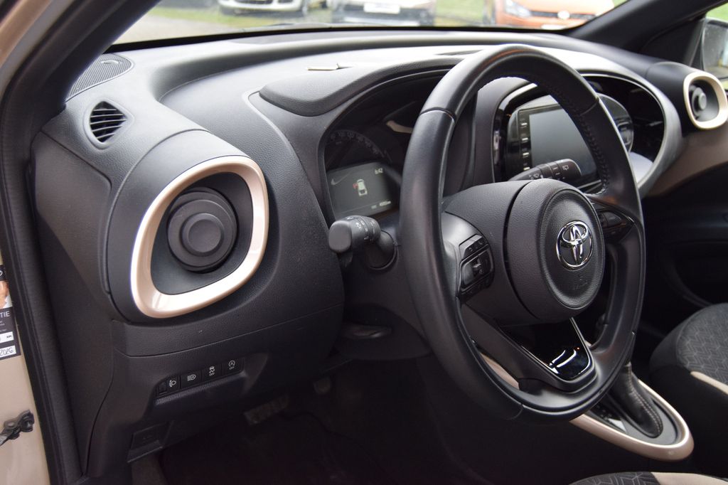 Toyota Aygo X Pulse!AUTOMATIK!Kam,Sitzh,Navi,,,,, Automatik, aus dem Bestand von Hölscher Automobile Nordkirchen-Capelle — Ansicht 7