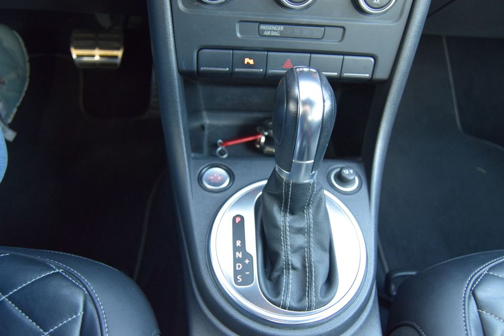 Volkswagen Beetle Cab, Exclusive Sport!AUTOMATIK!Navi,Leder, Automatik, aus dem Bestand von Hölscher Automobile Nordkirchen-Capelle — Ansicht 13