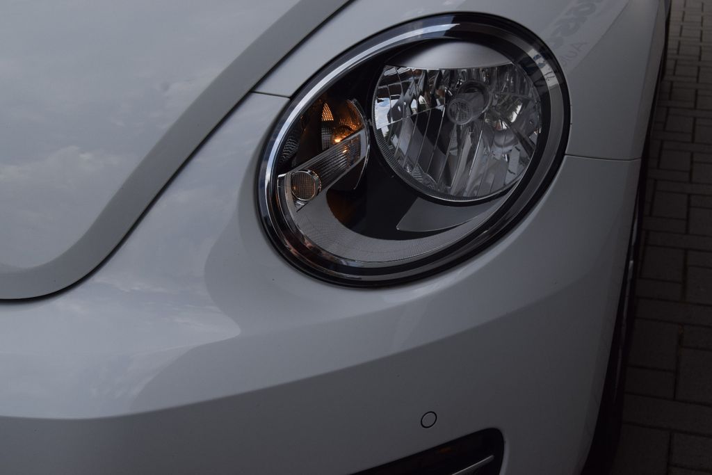 Volkswagen Beetle Cabriolet Design, Automatik, aus dem Bestand von Hölscher Automobile Nordkirchen-Capelle — Ansicht 7