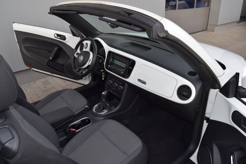Volkswagen Beetle Cabriolet Design, Automatik, aus dem Bestand von Hölscher Automobile Nordkirchen-Capelle — Ansicht 14