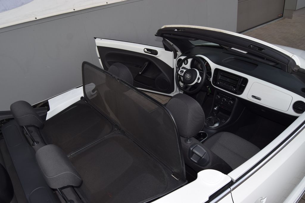 Volkswagen Beetle Cabriolet Design, Automatik, aus dem Bestand von Hölscher Automobile Nordkirchen-Capelle — Ansicht 15